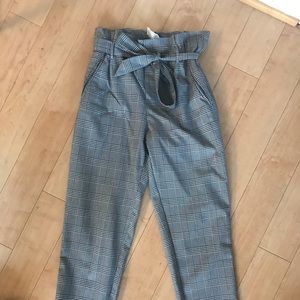 Zara High Wasted Pants black and white